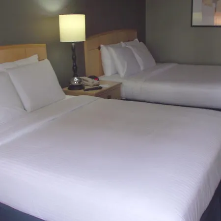 Travelodge By Wyndham Memphis Airport/Graceland-2