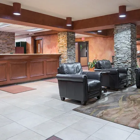 Ramada By Wyndham Fargo-2