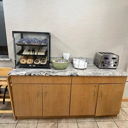 Quality Inn Wilkes-Barre Near Arena-3