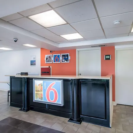 Motel 6-London, KY-2