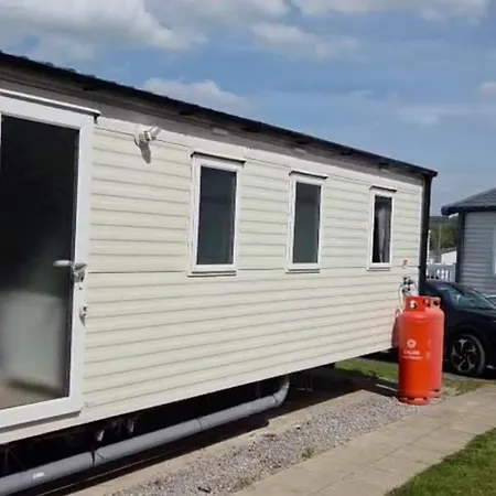 Zucolli'S Caravan At Trecco Bay Holiday Park-3