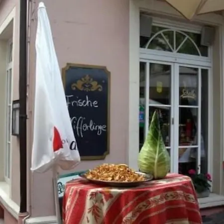 Hotel Am Friedrichsbad-3