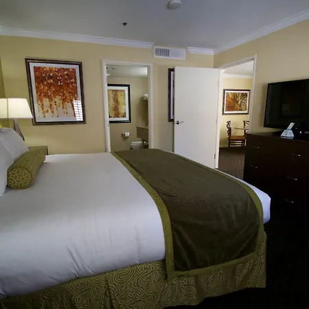 Best Western Plus Casino Royale - Center Strip-3