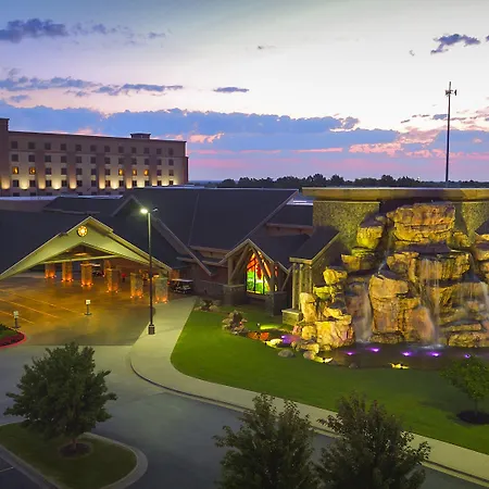 Cherokee Casino West Siloam Springs Resort-3