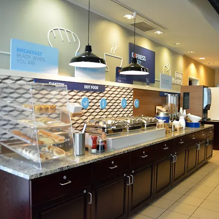 Holiday Inn Express & Suites Youngstown West I 80, An Ihg Hotel-3