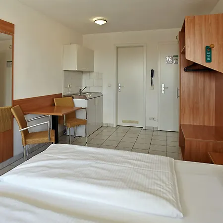 Hotel Fresh Inn-3