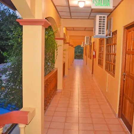 Hotel Tres Banderas-2