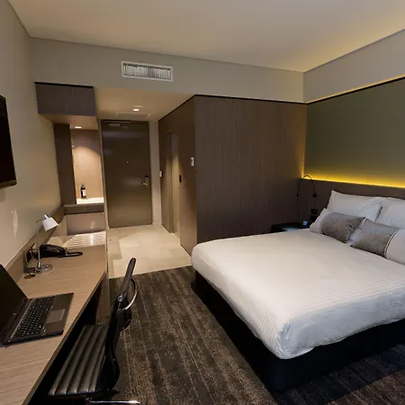 The Glen Hotel&Suites-2