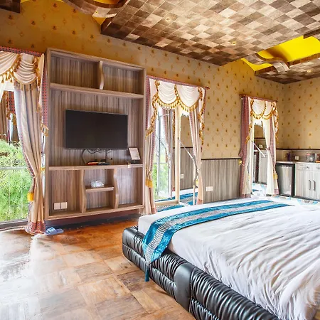 Royal Empire Boutique Hotel-2
