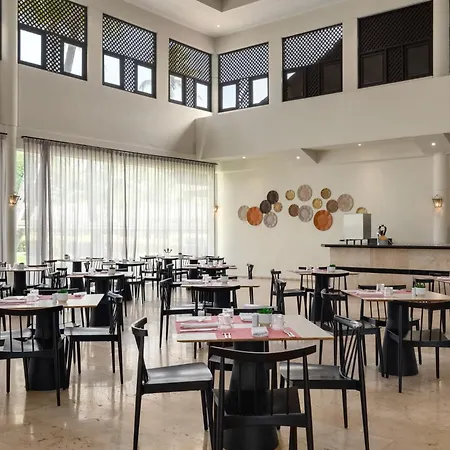 Grand Palladium Palace Resort Spa & Casino-3