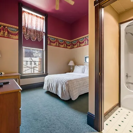 Historic Iron Horse Inn - Deadwood-3