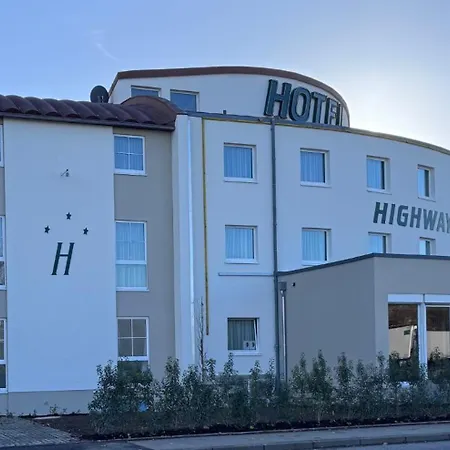 Highway Hotel-2