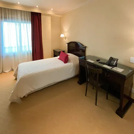 Status Hotel-2