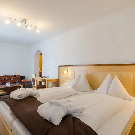 Hotel Gartnerkofel-2
