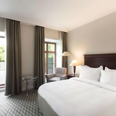 Radisson Blu Carlton Hotel, Bratislava-2