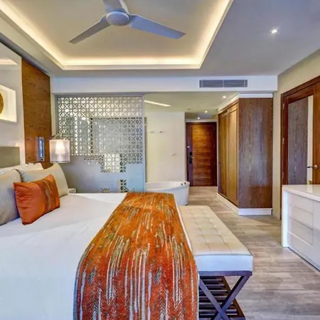Royalton Bavaro, An Autograph Collection All-Inclusive Resort & Casino-3