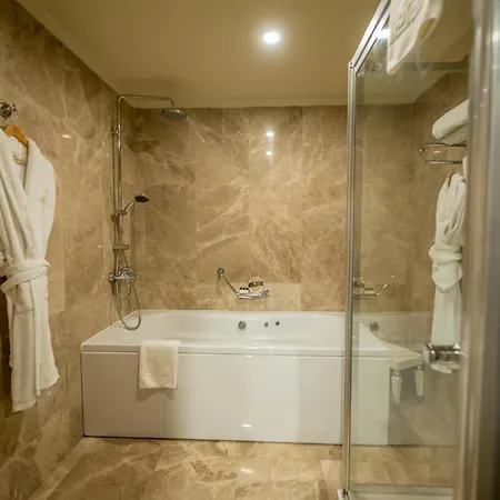 Grand Pasha Hotel & Spa Kyrenia-3