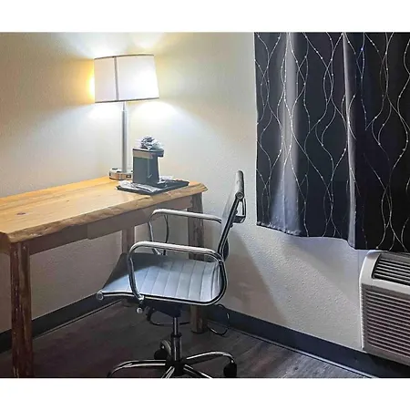 Studio 6 Suites Butte Mt I-90 I-15-2