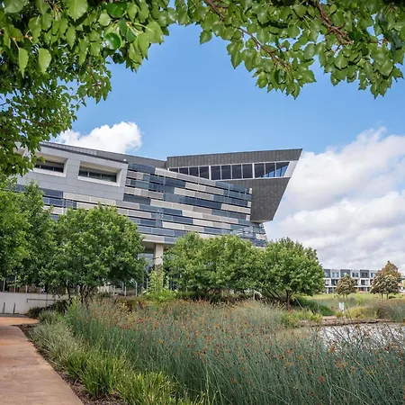 Mercure Melbourne Caroline Springs-2