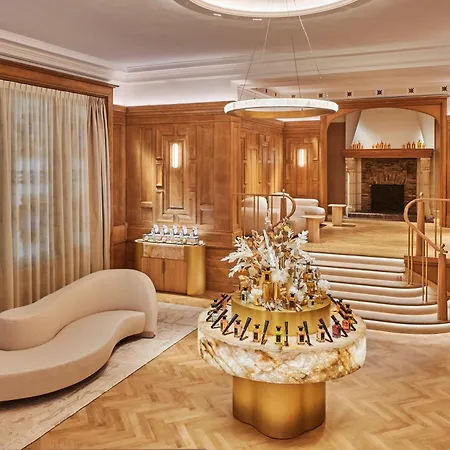 Hotel Barriere Le Normandy-2