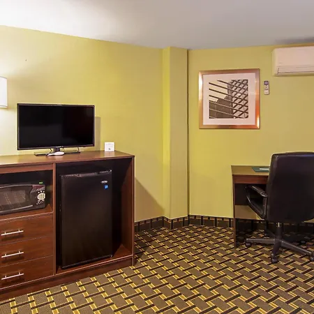 Quality Inn Plainfield I-395-3