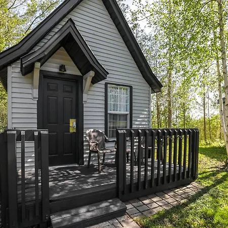 Super 8 By Wyndham Gananoque - Country Squire Resort-2