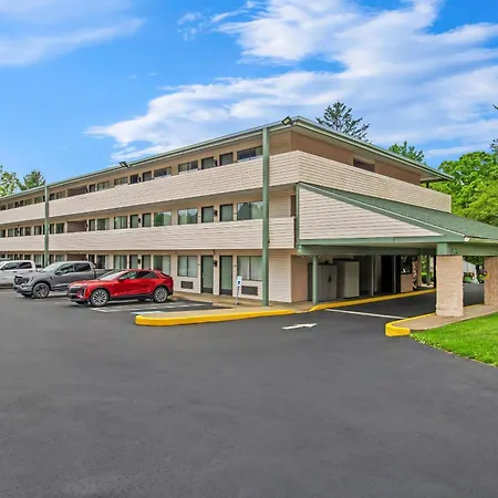Quality Inn & Suites Gibsonia - Pittsburgh North-2