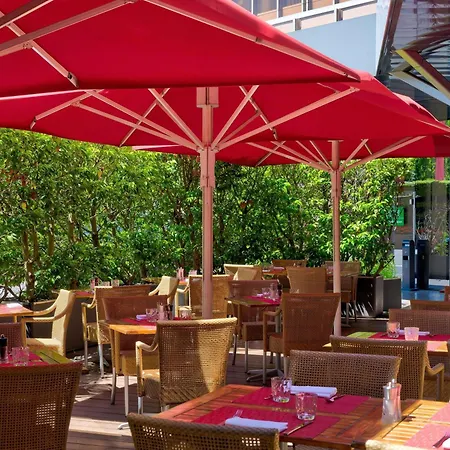 Moevenpick Hotel Geneva-3