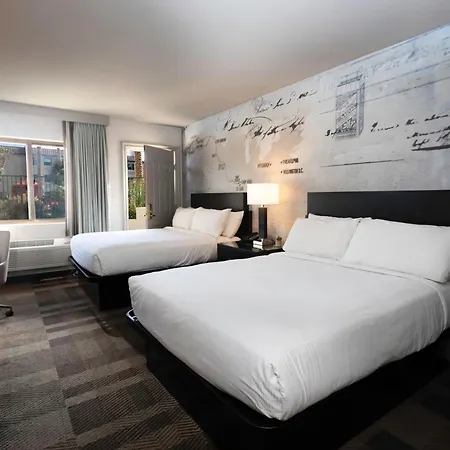 Silver Sevens Hotel And Casino, A Wyndham Garden-3