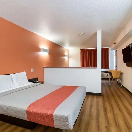 Motel 6-Davenport, Ia-3