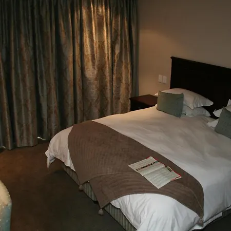Queens Casino And Hotel-2