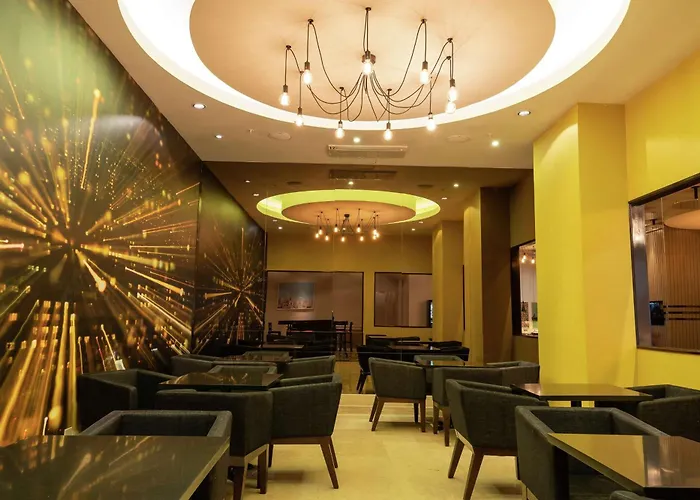 Hampton By Hilton Panama Hotel