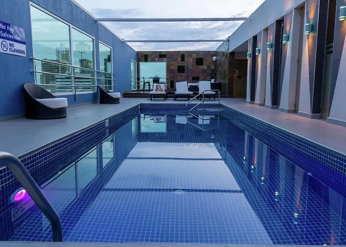 Hotel Hampton By Hilton Panama