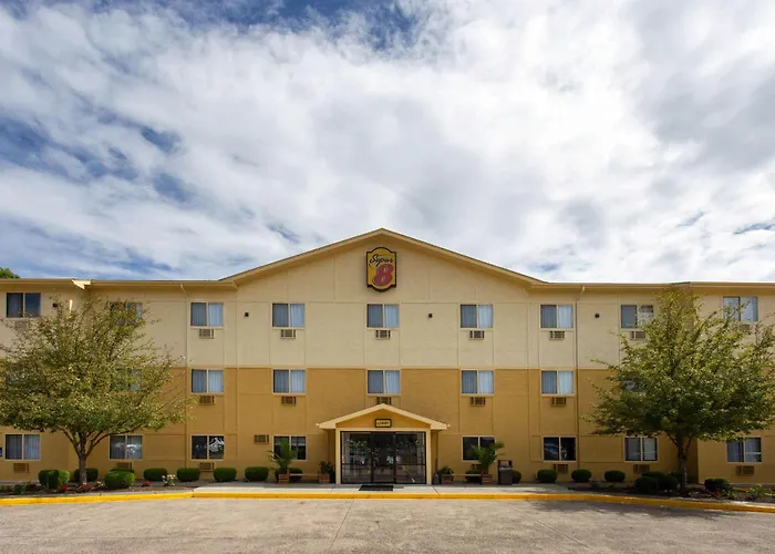 Super 8 By Wyndham Cromwell/Middletown