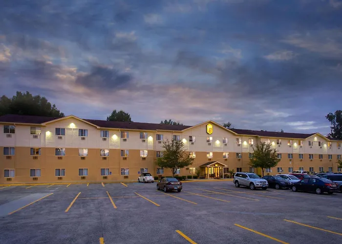 Super 8 By Wyndham Cromwell/Middletown