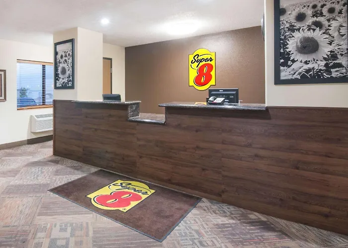 Super 8 By Wyndham Jamestown