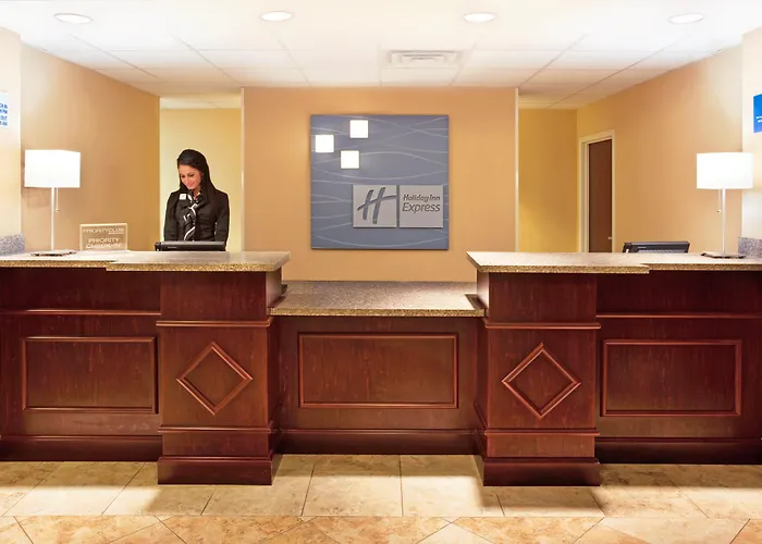 Holiday Inn Express & Suites Niagara Falls By Ihg