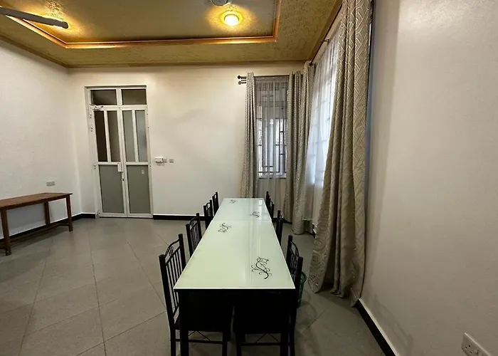 Revada Lodge Airport
