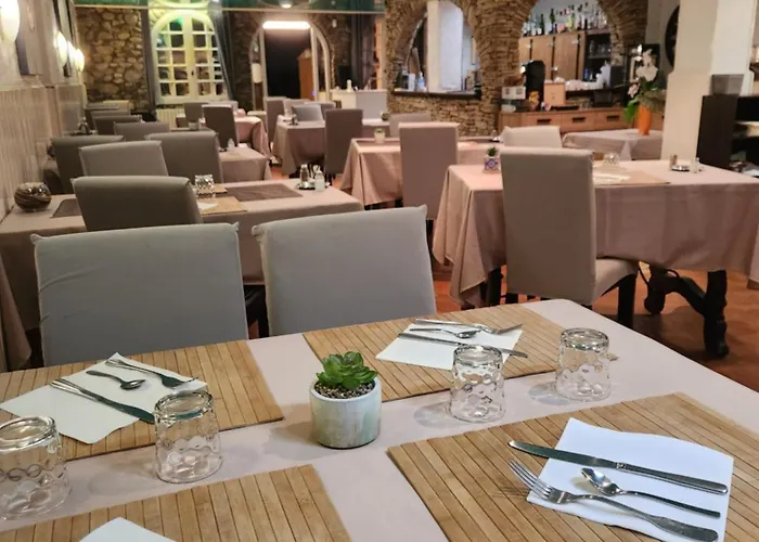 Hotel Logis Les Charmettes à Argelès-sur-Mer