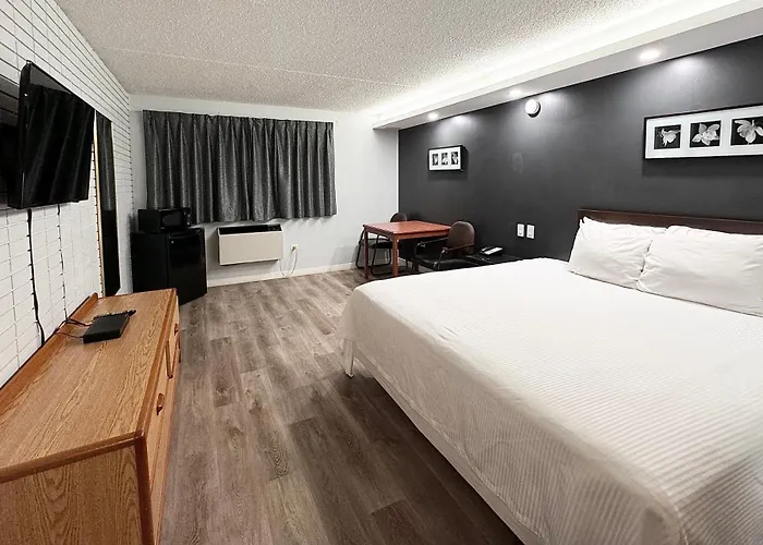 Travelodge By Wyndham Winnipeg Airport