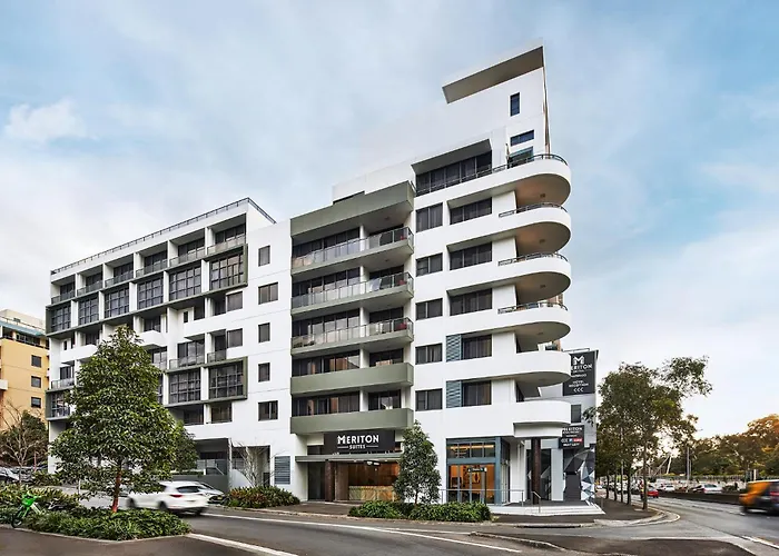 Meriton Suites Waterloo