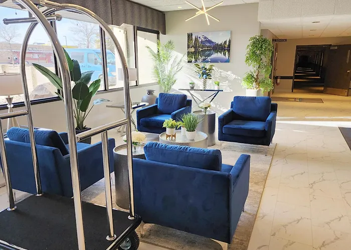 Days Inn & Conference Centre By Wyndham Camrose Norsemen