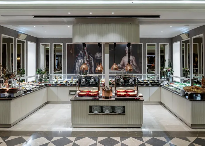 Lords Palace Hotel Spa Casino