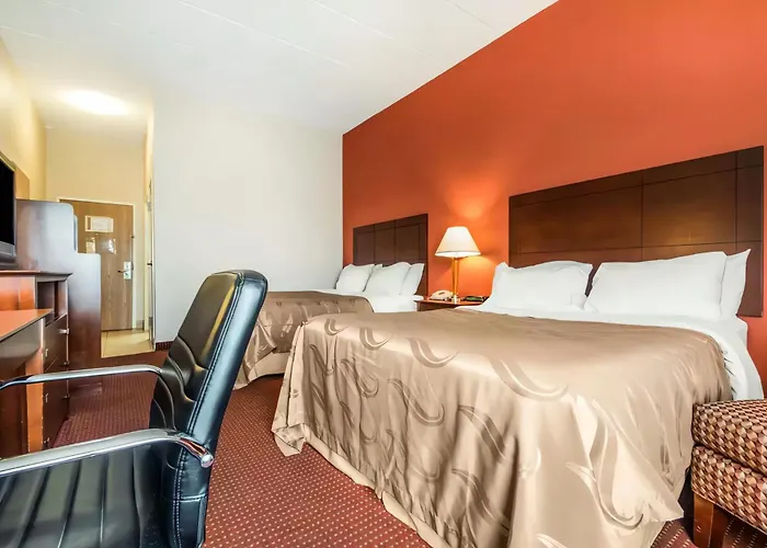 Quality Inn & Suites Lawrenceburg