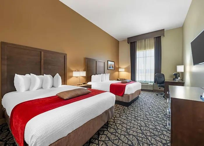Best Western Plus Lakeview Hotel