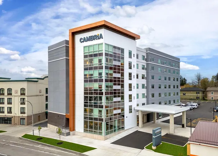 Cambria Hotel Niagara Falls