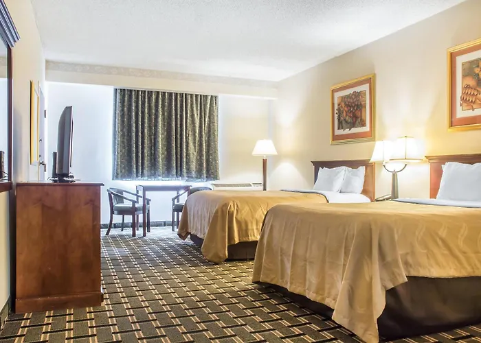 Quality Inn & Suites Palm Island Indoor Waterpark