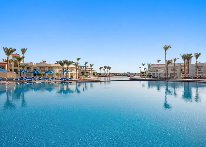 Pickalbatros Dana Beach Resort - Aqua Park Hurghada