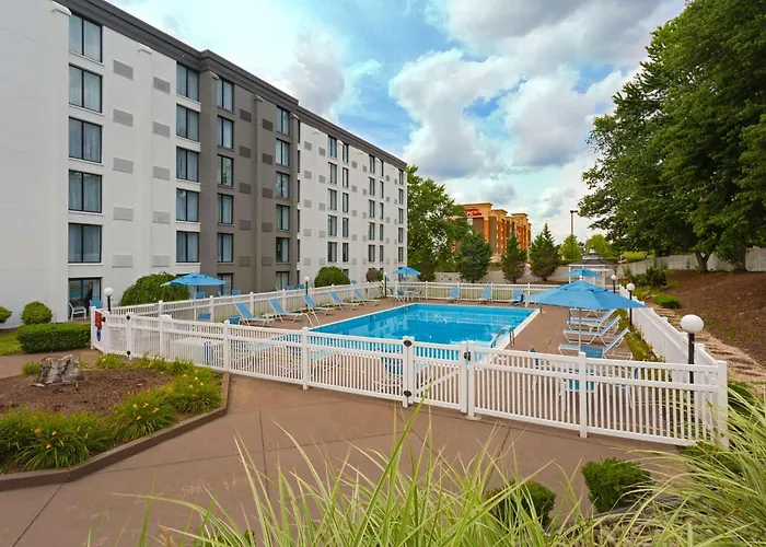 Doubletree By Hilton Washington Meadow Lands Casino Area