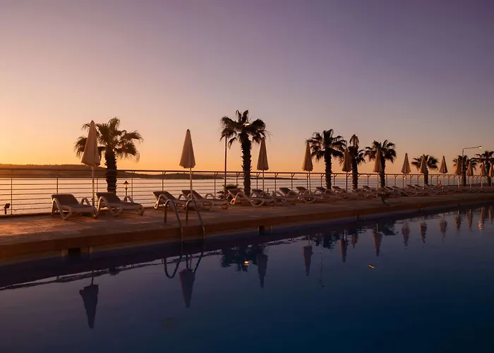 Doubletree By Hilton Malta Hotel St. Paul's Bay